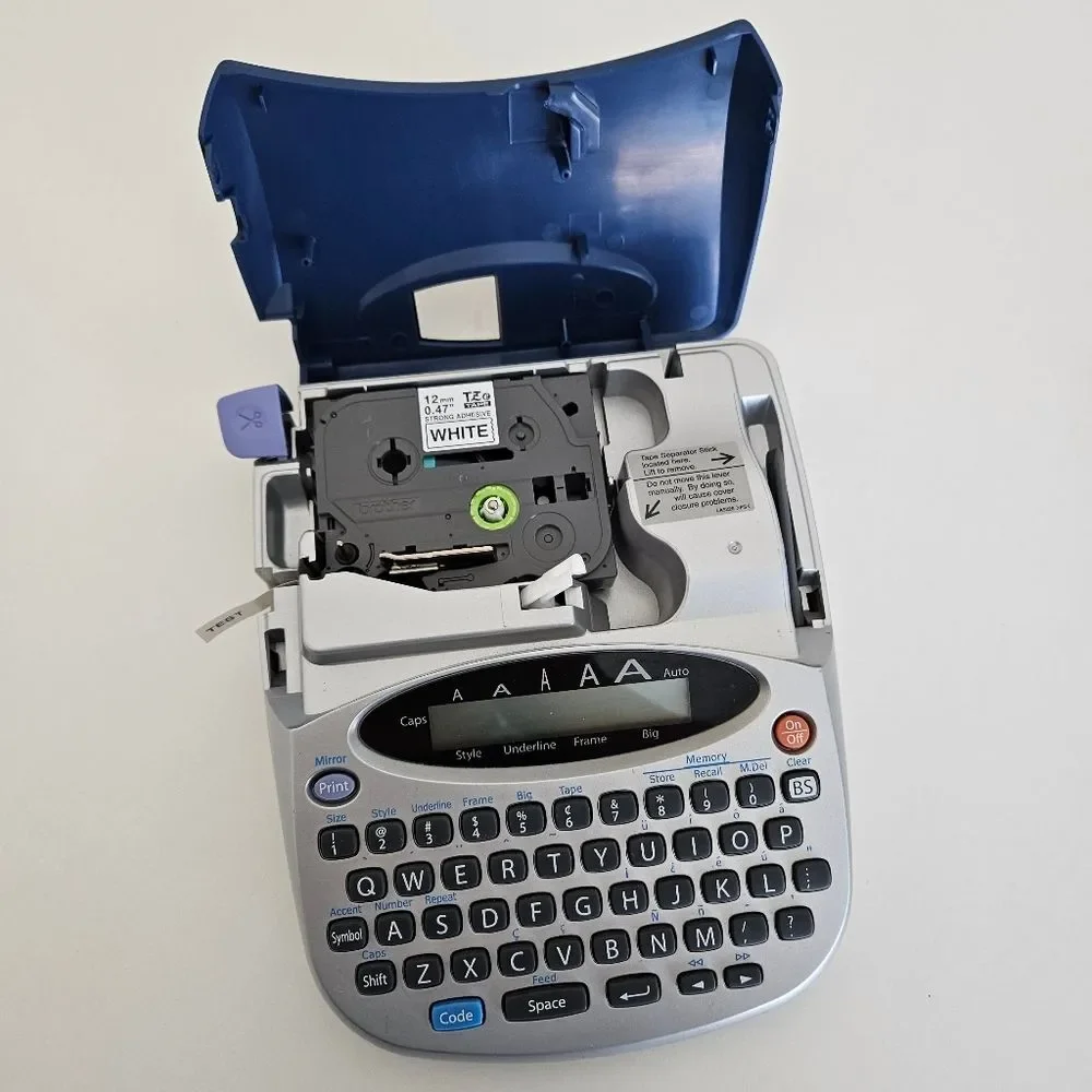 Brother | P-Touch PT-1750 Electronic Label Maker With Extra Labels & Batteries - Picture 4 of 11
